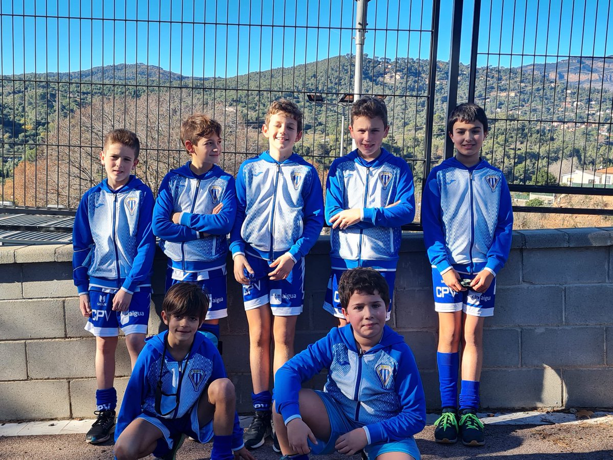 ⚪️🔵 Els resultats de tots els nostres Benjamins aquesta jornada

Benjamí B 10-0 <a href="/HpTona/">H.P. Tona</a> 

<a href="/cpmontesquiu/">Club Patí Montesquiu</a> B 0-9 Benjamí C

<a href="/cpmontesquiu/">Club Patí Montesquiu</a> A 3-5 Benjamí D

<a href="/hc_castellar/">Hoquei Club Castellar</a> B 0-10 Benjamí A

 #ForçaMàgic #HoqueiBase

📸Benjamí A