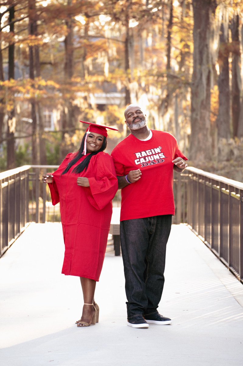 Hailey_Boutte's tweet photo. 5 more days😭🎓
•
•
•
#RaginGrads #FirstGen #RaginCajuns https://t.co/jpYOLGdFei