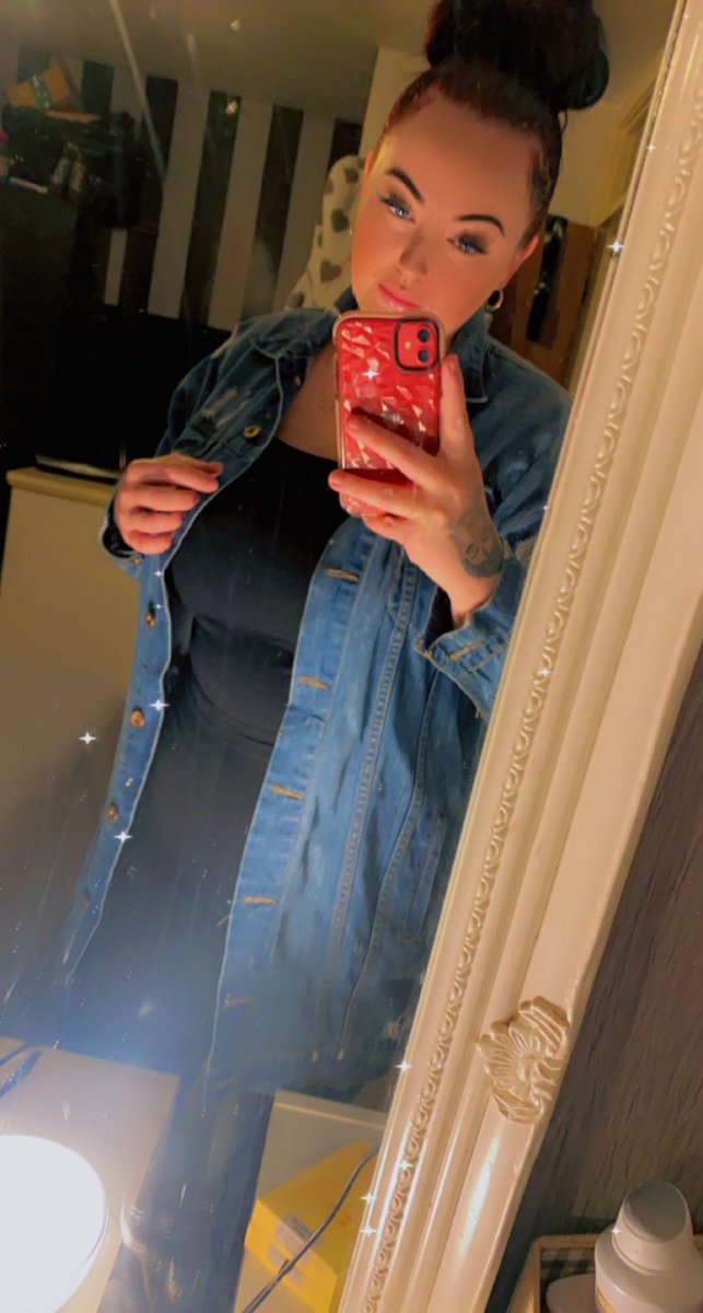 QueenGoddessK1's tweet photo. Decorating none stop. Fed up isn’t the word 🥱 needed a few drinks with the girls. #reimburse #iownyou #slave #pet #piggy #goddess @sanco4033  @RTsubforyou @rtfemdom1 https://t.co/dLBqUh3Jxk