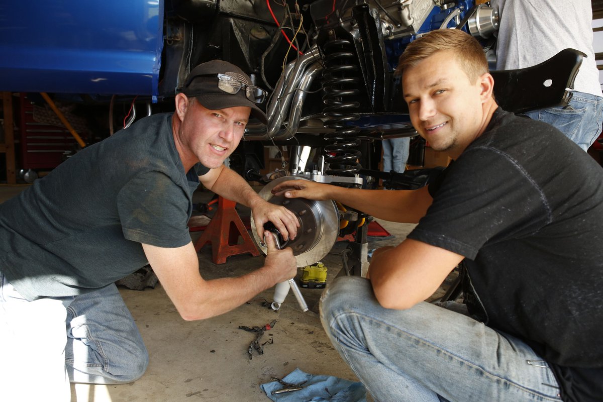 Build it up! Stream it now or catch this episode Wednesday night at 10/9c on MotorTrend TV! #FordBronco