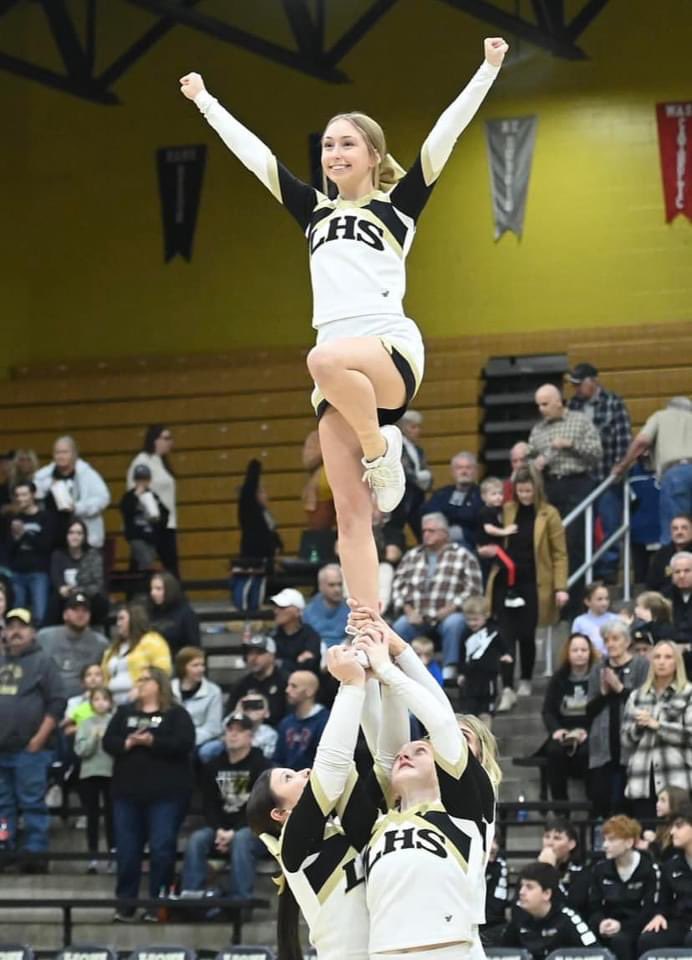 LHS Cheerleaders tweet media