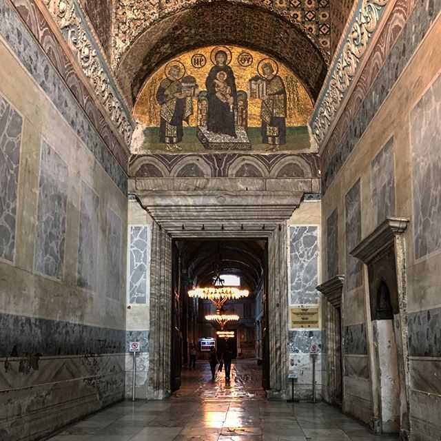 ghostofhellas's tweet photo. Hagia Sophia from the south entrance is through a bronze gate to the vestibule with a doorway to the narthex. https://t.co/6ZPpYjNMje
