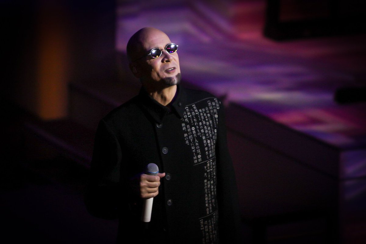 pdicko67's tweet photo. Where did the @humanleagueHQ take my head tonight! From those first bars of #mirrorman I was experiencing that wonder of hearing amazing new music at 14!
Just....thank you. This was bucket list material for me ๐
@RoyalNottingham
#humanleague
#DARE40 #Dare https://t.co/zPk3mc1MFo