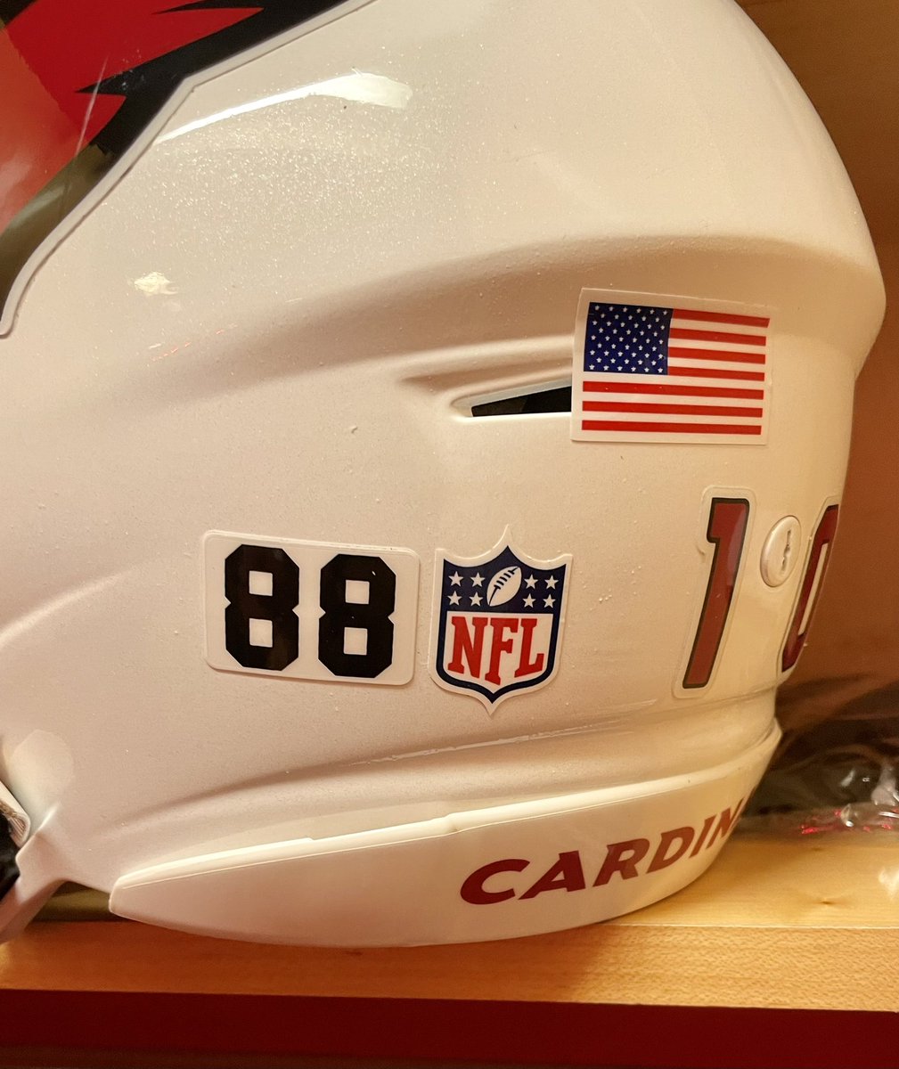 CardsMarkD's tweet image. Both former teammates of Demaryius Thomas, Cardinals WR Deandre Hopkins (HOU) &amp;amp; K Matt Prater (DEN) wearing this decal on their helmet tonight