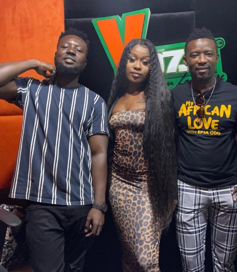 oralofori's tweet image. @Efiaodo1 TV series titled ‘My African Love with Efia Odo’ is coming to a screen near you!
.
Be on the lookout and don't miss it, get more details on it⤵️
theafricandream.net/efia-odo-outdo…
.
.
.
cc: @chrisattoh @ReignOfApril @TheAmaLarbie @dkbghana @Abocco