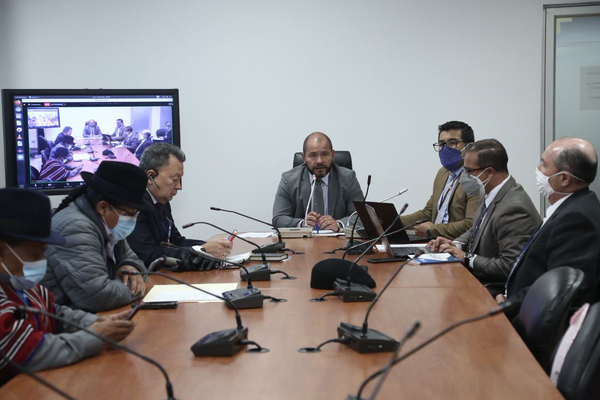 Ahora | <a href="/Justicia/">Meyer</a> reinstala la sesión para continuar la revisión de las observaciones planteadas en el primer debate al proyecto de Ley Orgánica para Garantizar el Derecho a la Interrupción Voluntaria del Embarazo en Caso de Violación.