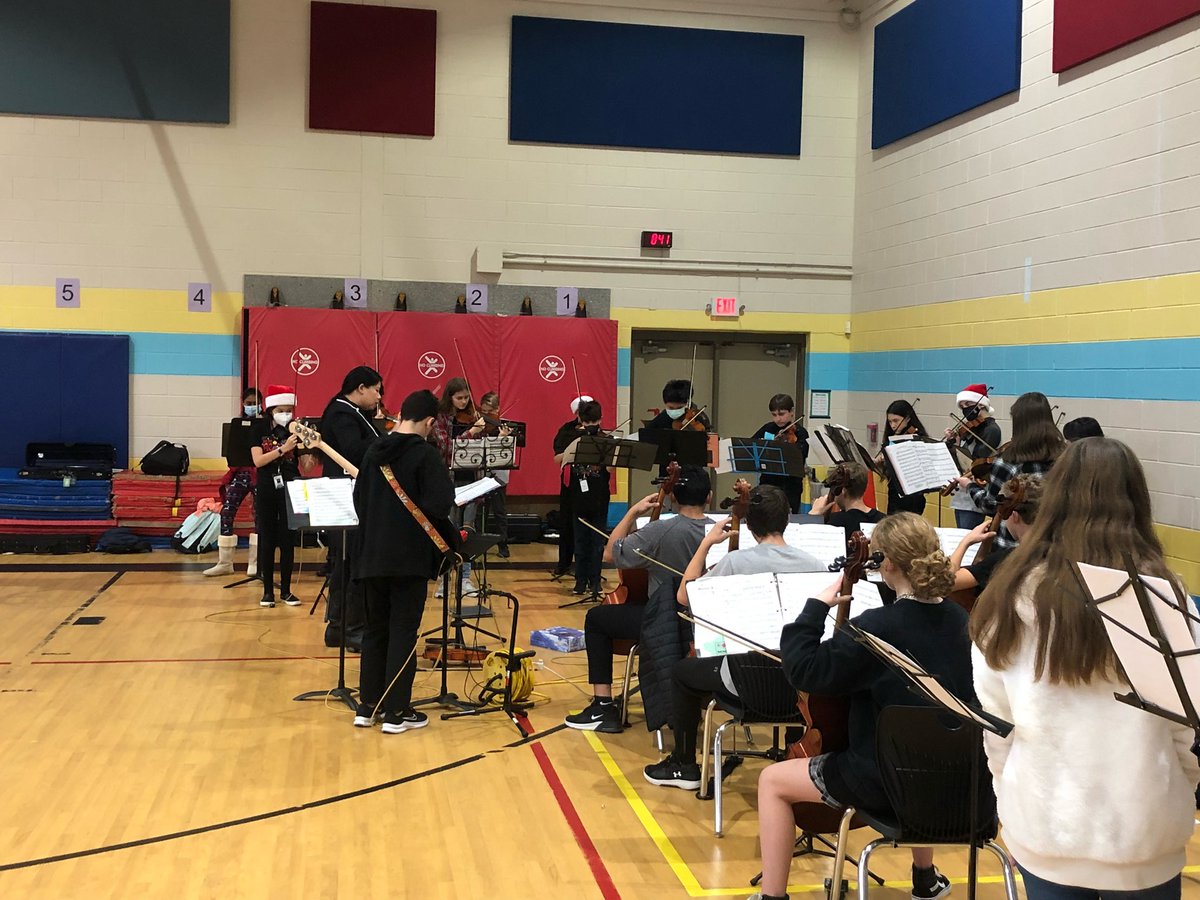 A great day to spread holiday cheer in <a href="/ltisdschools/">ltisdschools</a>! <a href="/BcmsRaiders/">BCMS Raiders</a> Band &amp; Orchestra touring schools. Love this time of year!!! <a href="/LTFineArts/">LTISD Fine Arts</a>