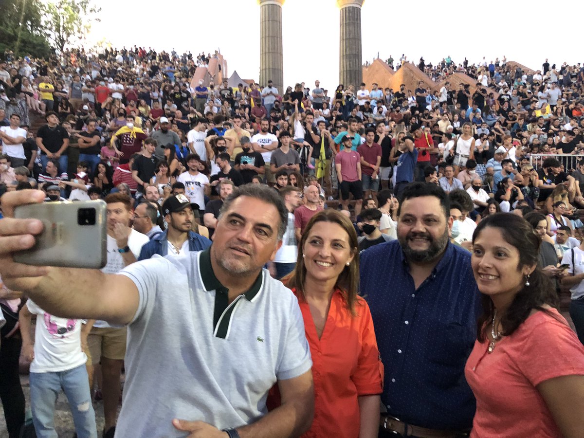 BetinaFlorito tweet picture