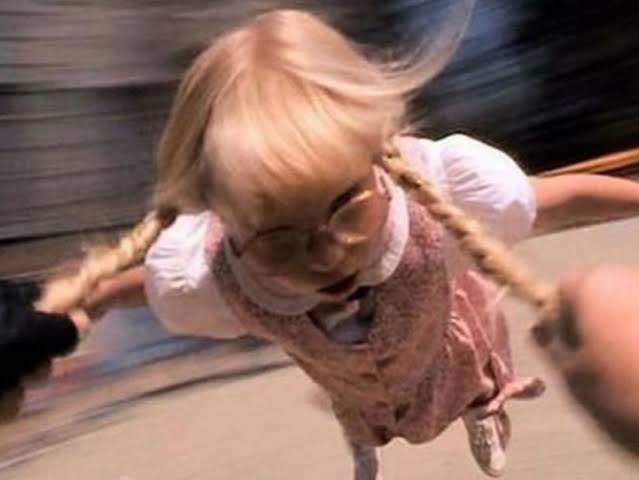 MostaceroSelene's tweet photo. La vida es Tronchatoro y yo la niña de trenzas… 🤕 https://t.co/cFUjfUXqz1