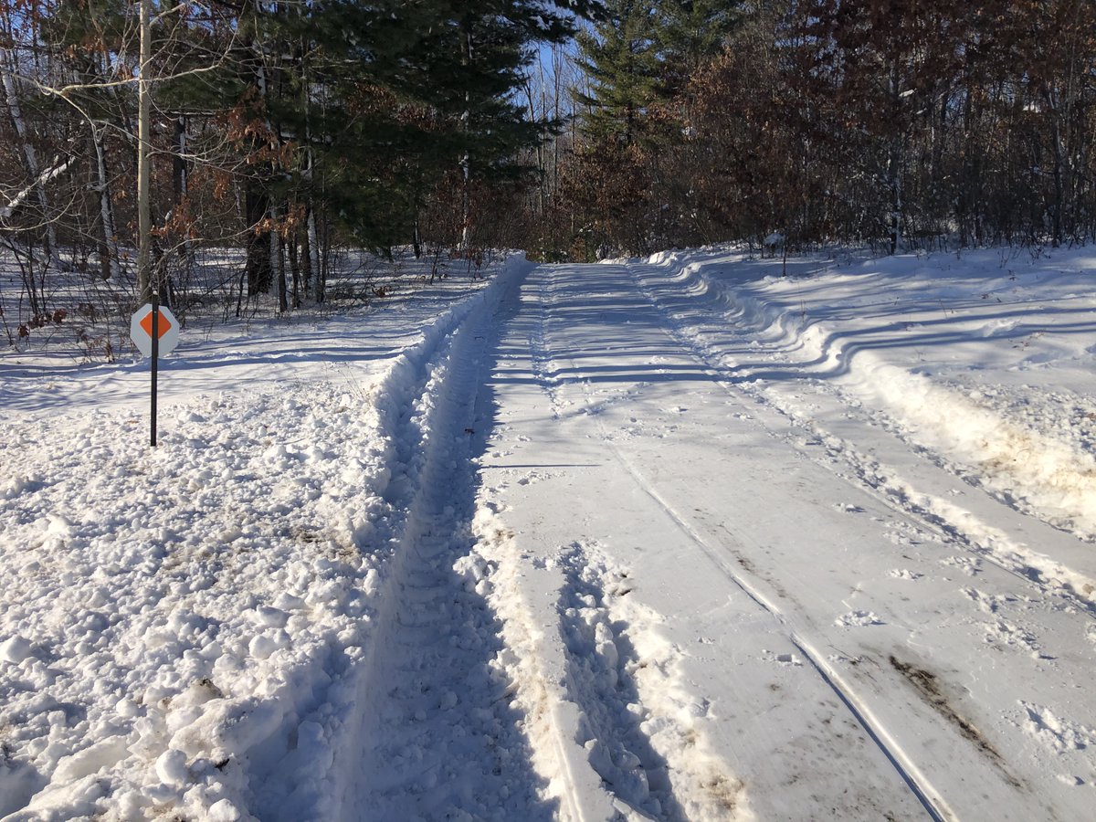 Even though #WSAmelia dumped several inches of snow in Marinette County, it may be a while until snowmobile trails can be used. FOX 11's Eric Peterson has more: https://t.co/tLzQXtr1YN #wiwx https://t.co/aeUeuODfxG