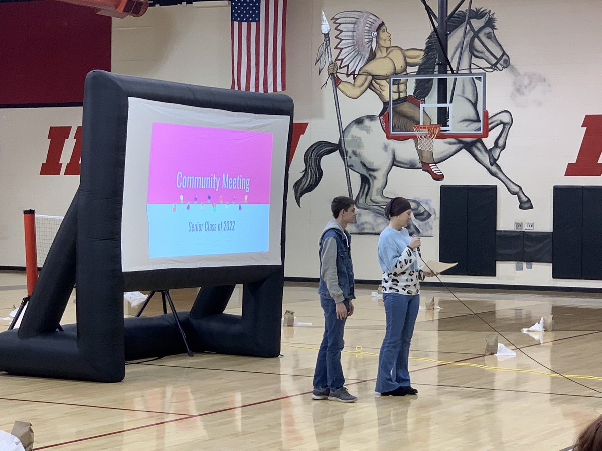 jamiefpowell12's tweet photo. Senior Crew members led our @GHS_Indians Senior Community Meeting this morning! So excited to see student leadership and to celebrate our Seniors! #wearecrew #wearegilbert @ELeducation https://t.co/j0FwG5Cl3v