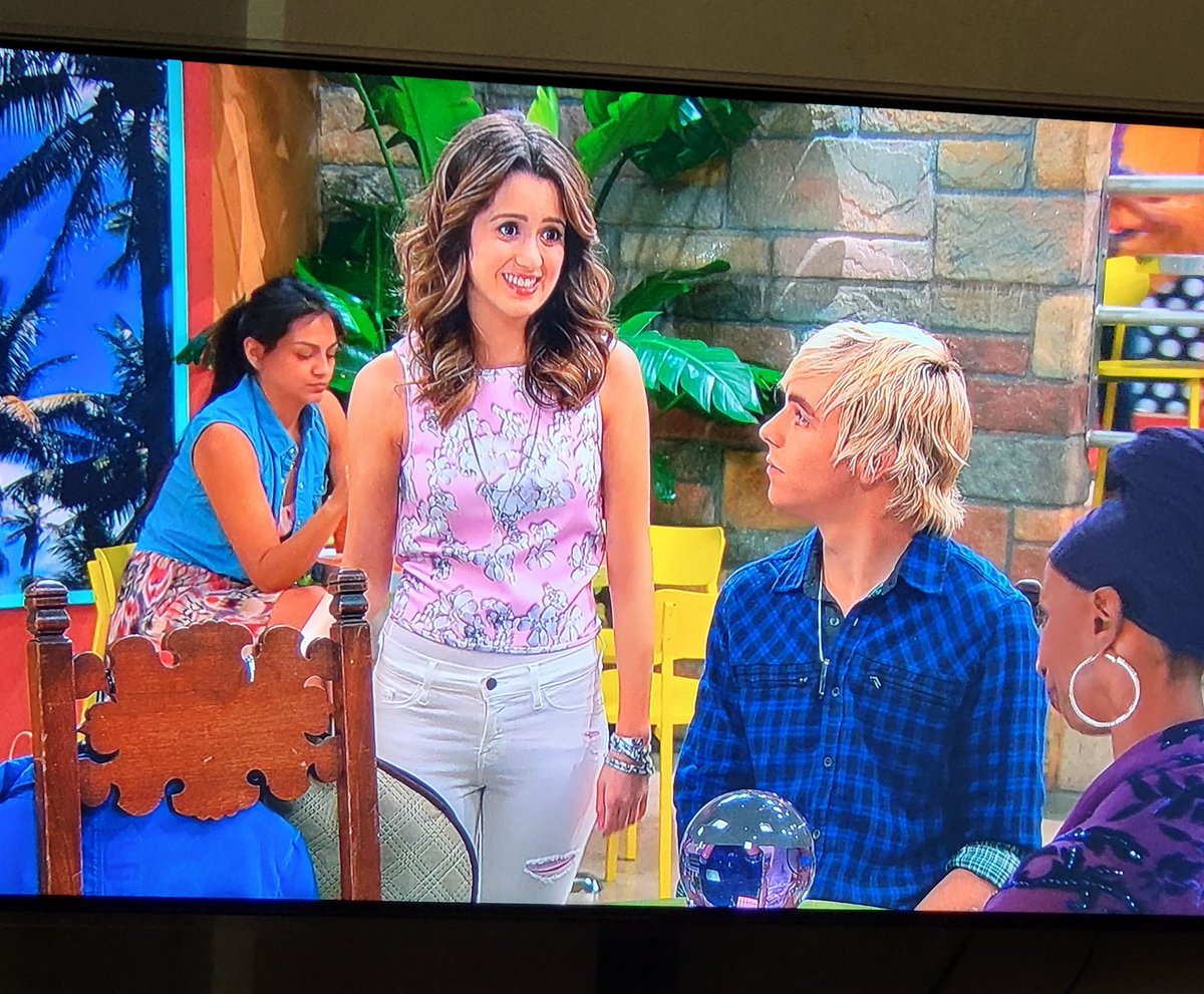 slinehan1's tweet photo. Watching my favs @lauramarano and @RossLynch now. Really enjoying the #AustinAndAlly rewatch. Still a great show from a adult perspective. The cast are beyond talented. 😊💕 #10YearsOfAustinAndAlly https://t.co/BSZH9R00ue