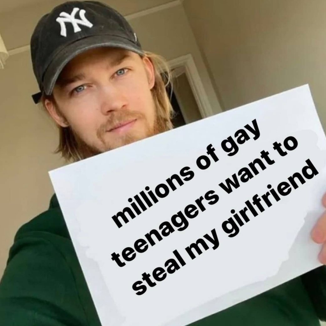 liaoxxa's tweet photo. So true Joe Alwyn, she's mine. https://t.co/C0jM12ppAo
