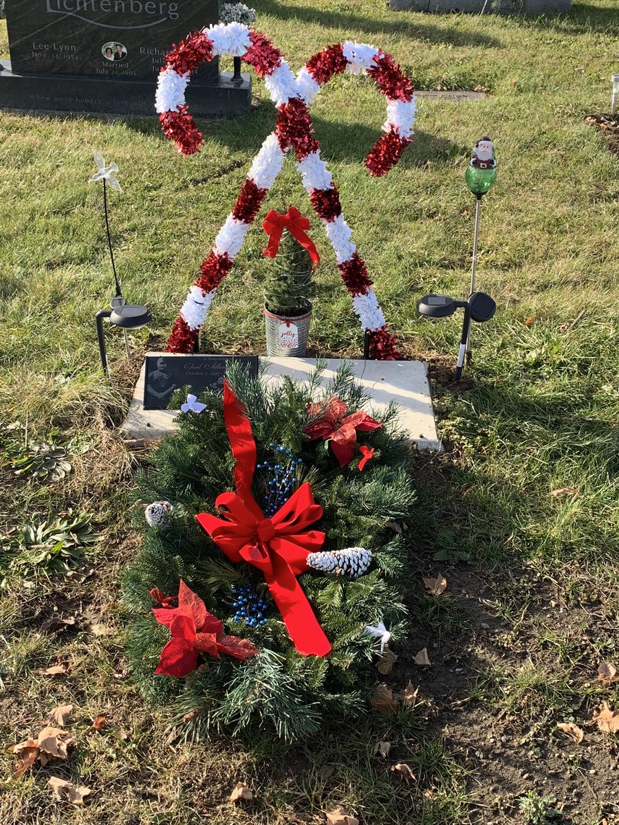 slmm723's tweet photo. Chaddie’s grave all decorated https://t.co/9Dn6rcHlyE