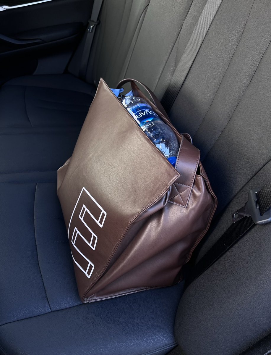 shawnmrojas's tweet photo. Made something I’m so proud of that haven’t really seen done before. A perfect travel/skate bag. A ton of room inside. Skate straps on the bottom. Yoga mat can fit too. I’m so excited. https://t.co/82NxpZ88h8