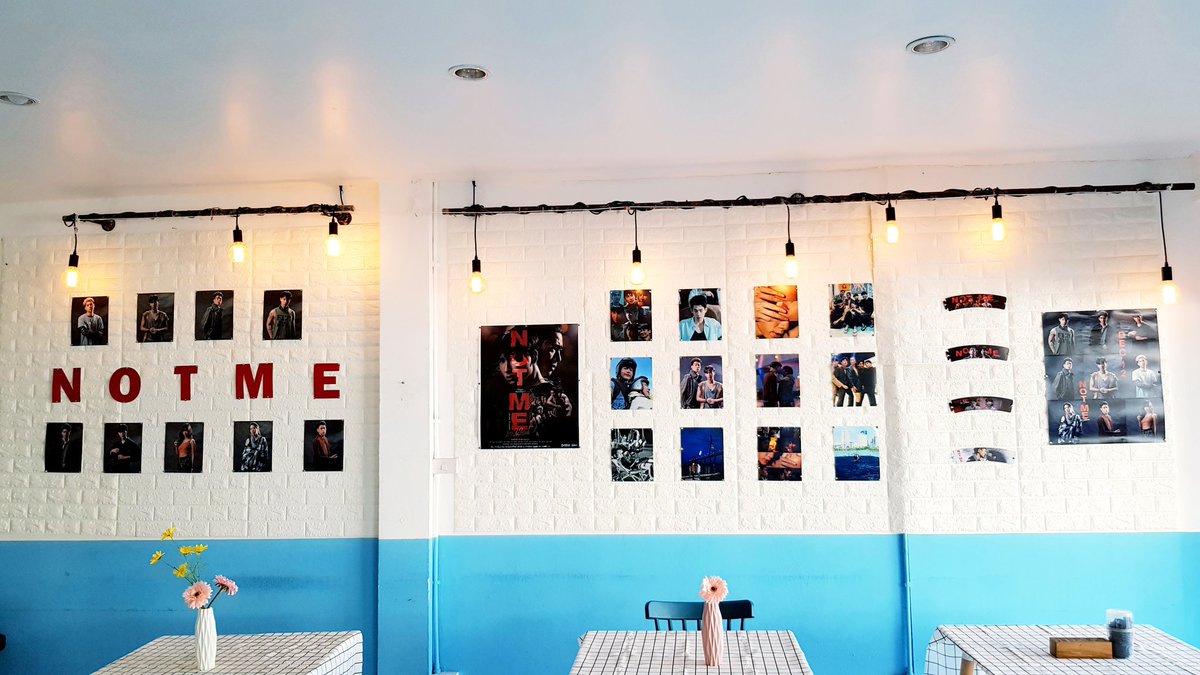 misoyim90's tweet photo. ข่าวดีเบบี๋เจียงใหม่จ้าววว
ทางร้าน @Larklai_Nimman ขยายเวลาให้เราติดรูปได้ถึงวันศุกร์นี้น้า บ่ายๆวันศุกร์จะไปเก็บ ใครอยากไปดูไปถ่ายรูป ยังทันนะคะ
และคัพสลีฟบางลาย เหลือน้อยแล้วน้า รีบไปเก็บกันเร็ว ><
#NotMeSeries #NotmeProject 
#ออฟกัน https://t.co/ZH5baClaer