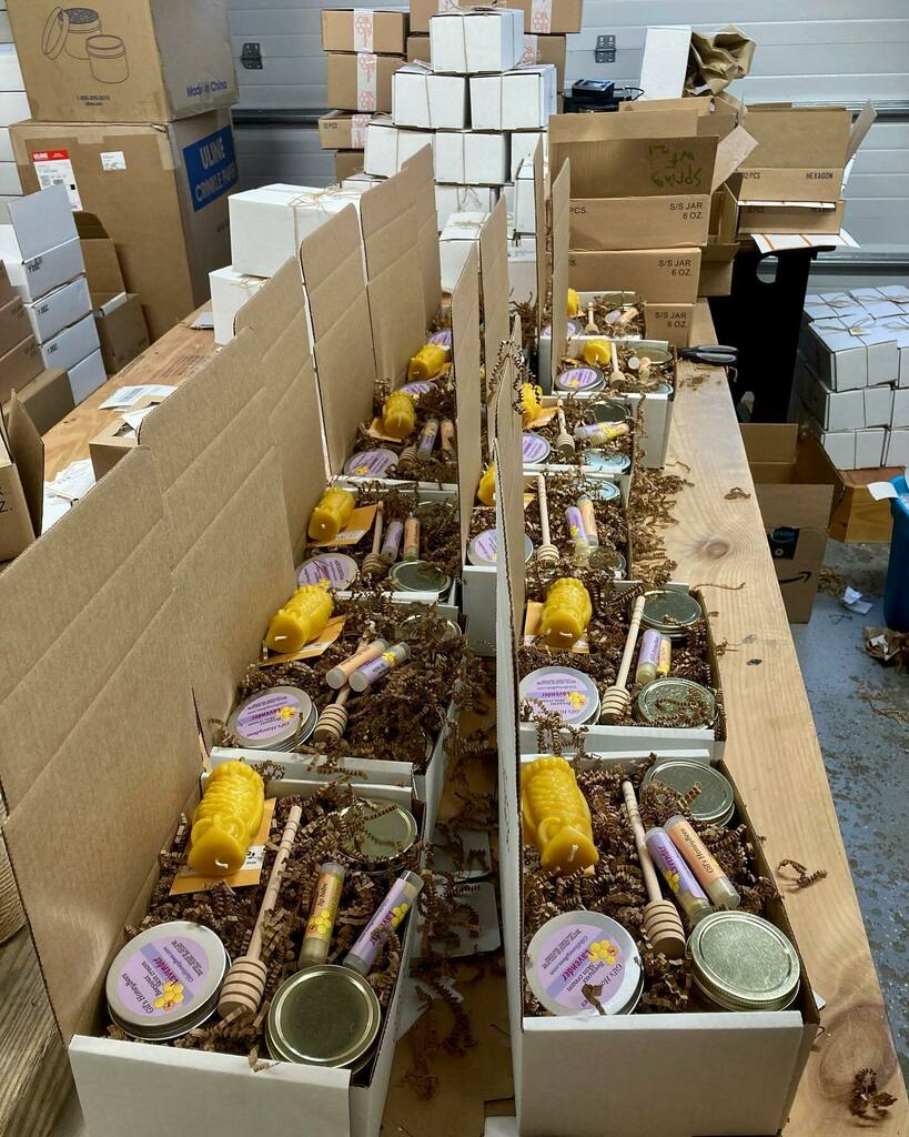 Thank you to all our customers for keeping us busy! 
Your holiday gift will not get stuck on a ship far away
We can have your packages delivered before Christmas!
#thankyou #supportsmallbusiness #holidaygifts #etsyfinds #shopsmall #familybusiness #smallf… instagr.am/p/CXc0hClOh6D/