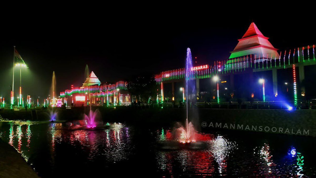 jayeshs56811027's tweet image. बदलता बनारस: रंग बिरंगी रोशनी से जगमगाता बनारस रेलवे स्टेशन! 😍
#TrustModiji
#SupportModiji