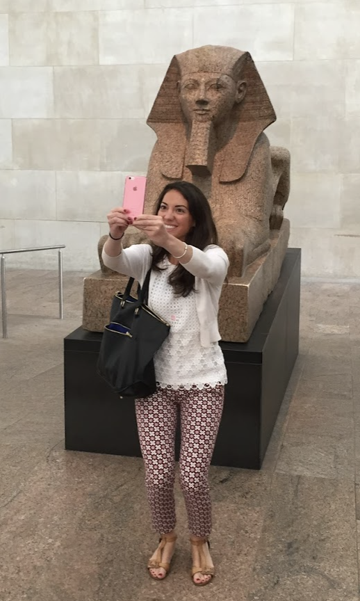 sree's tweet photo. I'm proud of many things my team and I did during my #3MetYears; coining the term "sphinxie" is on the list. Here you see @heymarci @willsutton, among others, getting up close in @metmuseum w/ the female pharaoh Hatshepsut and her body of a lion, a human head and false beard. https://t.co/UeB9KOWY7I