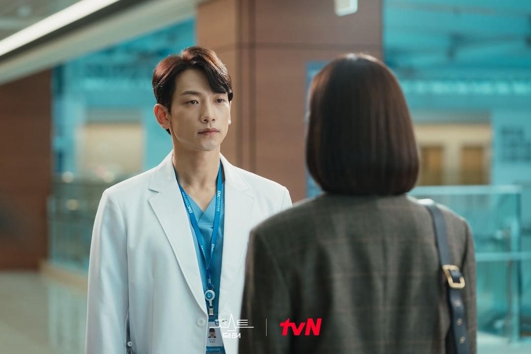 Призрачный доктор softbox. Ким бом призрачный доктор. Kim jae yong призрачный доктор. Ча ён мин призрачный доктор. Призрачный доктор сериал ким бом.