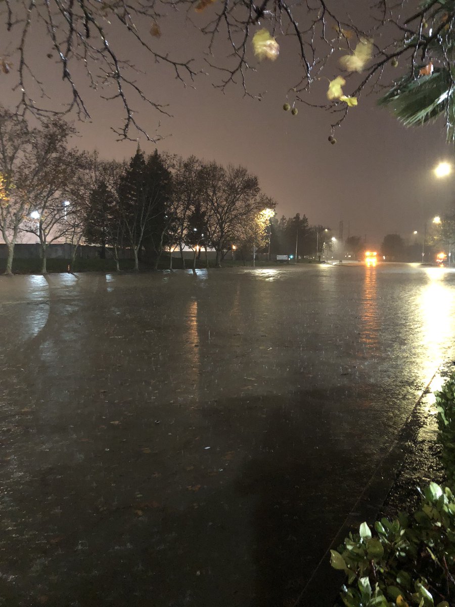 MelWingoKCRA's tweet photo. Street flooding at Del Paso Rd off Northgate. Crews working to clear. Live report at 10 pm for @kcranews on #my58 https://t.co/klyIuzMY87