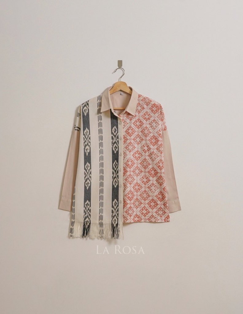 YukDiskonan's tweet photo. nemu olshop yang jual atasan batik dengan model yang gak monoton dan stylish banget nih! murah-murah dan bagus banget! 

https://t.co/yLd3W6jN6D https://t.co/hAcAzq9adb