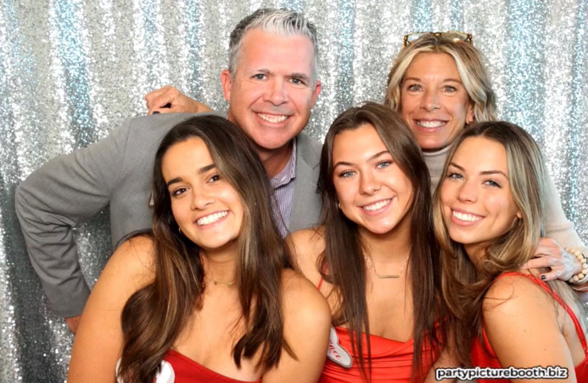 Alpha Phi Wisconsin tweet media