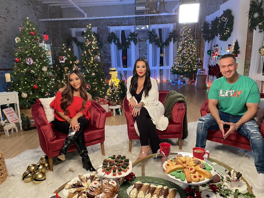 Christmas 2022 Fgi Jersey Shore: Family Vacation' Cast Drops Another Christmas Surprise For  Fans