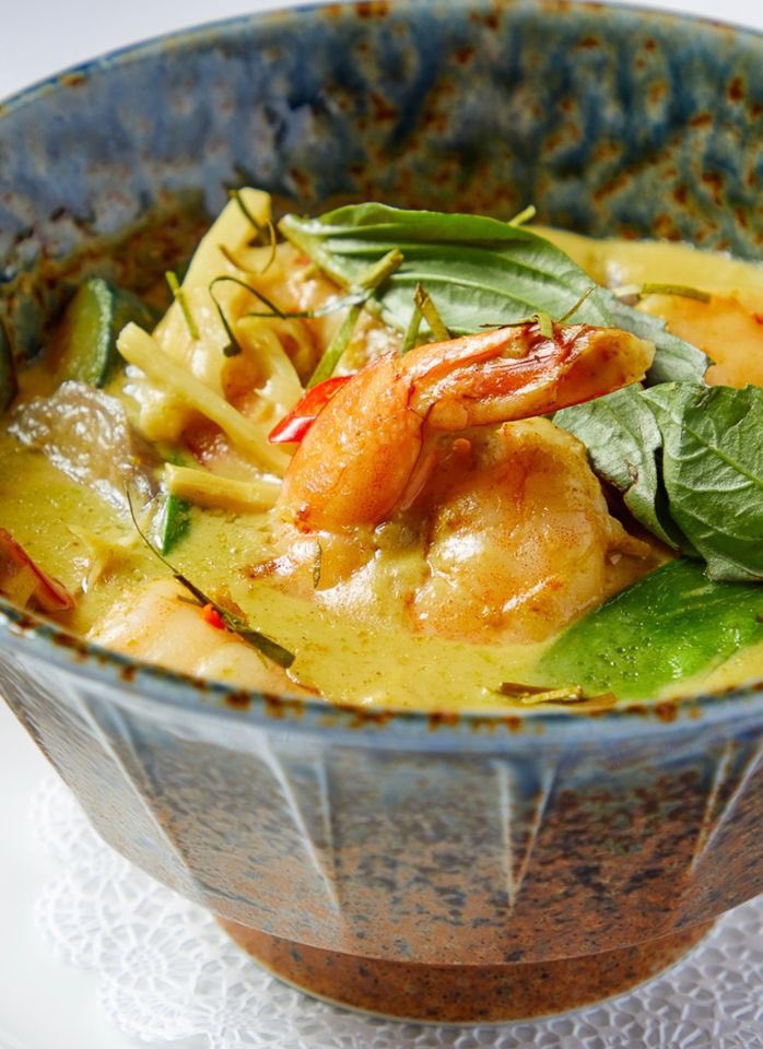 Comment 2 words below that describes these two pictures... we'll go first: Divine &amp; Delicious! <a href="/lecolonialchi/">Le Colonial Chicago</a> 

📍57 E. Oak Street