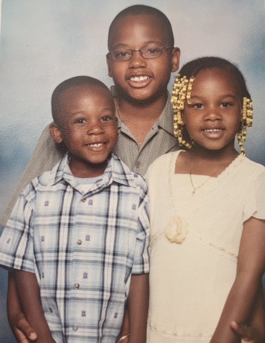 jadahewittt's tweet photo. This is my younger brother, Justin. He passed away on Thanksgiving morning at the age of 19. Justin always lights up a room wherever he goes and he means the world to not just me, but his family and friends as well. Rest in peace, Justin. You’ll never be forgotten. https://t.co/3Np5QFo04F