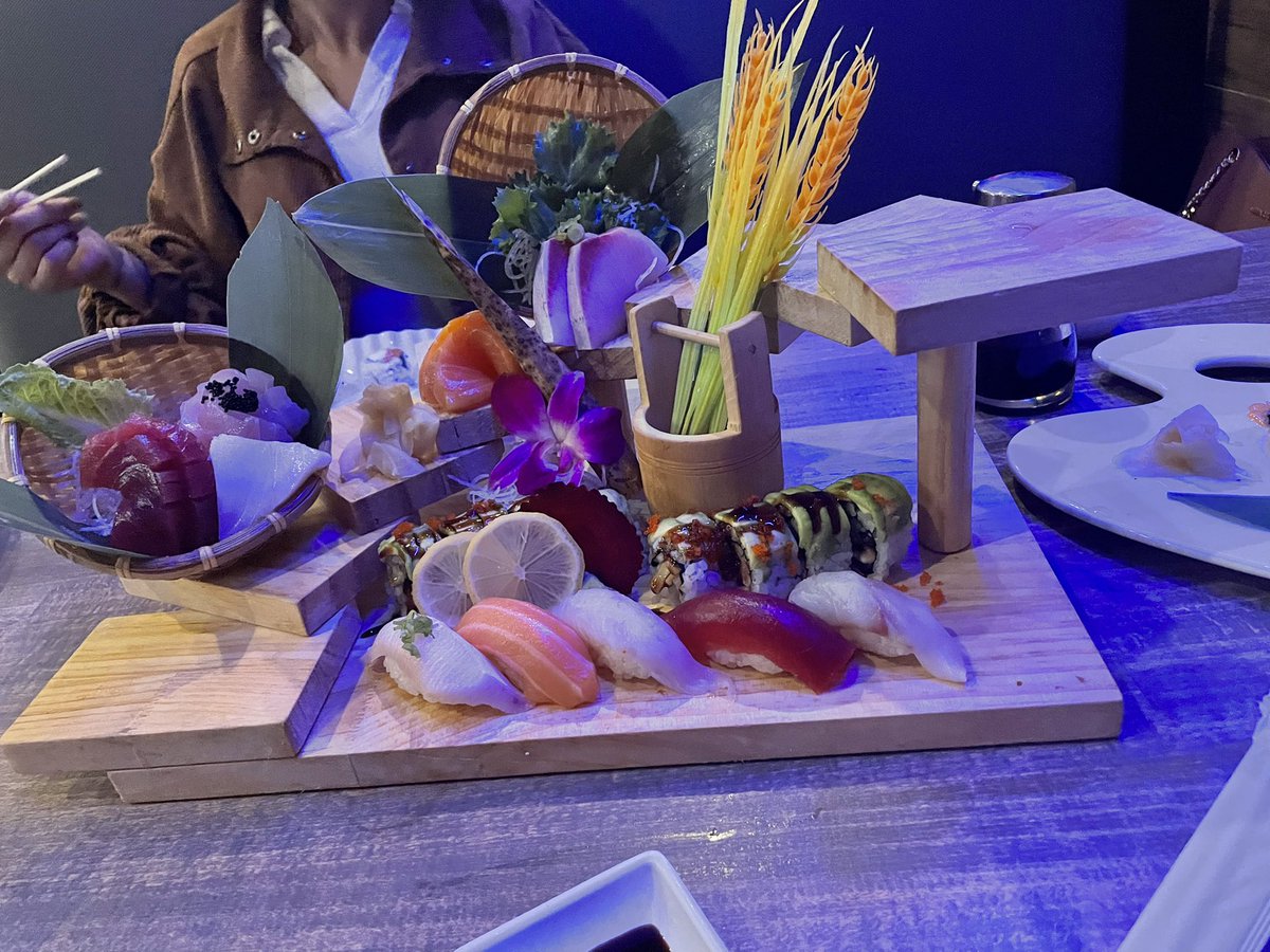 philisia's tweet photo. 🍣 https://t.co/w8jk9OR6gN