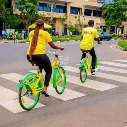 LSM_Africa's tweet photo. A stitch in time saves nine. Talk about footprint reduction. 
Inspiring:
In Rwanda 🇷🇼 people are moving forward, Public Bike Sharing Transport System has been launched in Kigali. #lesscarbonfootprint

#Rwanda #climateaction #LaudatoSiActionplatform https://t.co/RANSFvyQpw