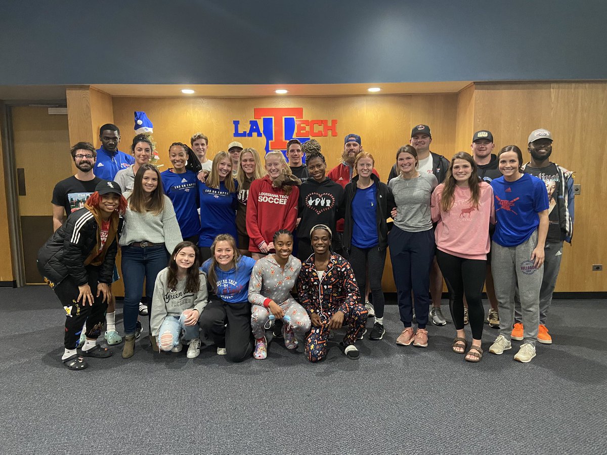 First SAAC meeting of the winter quarter ✅