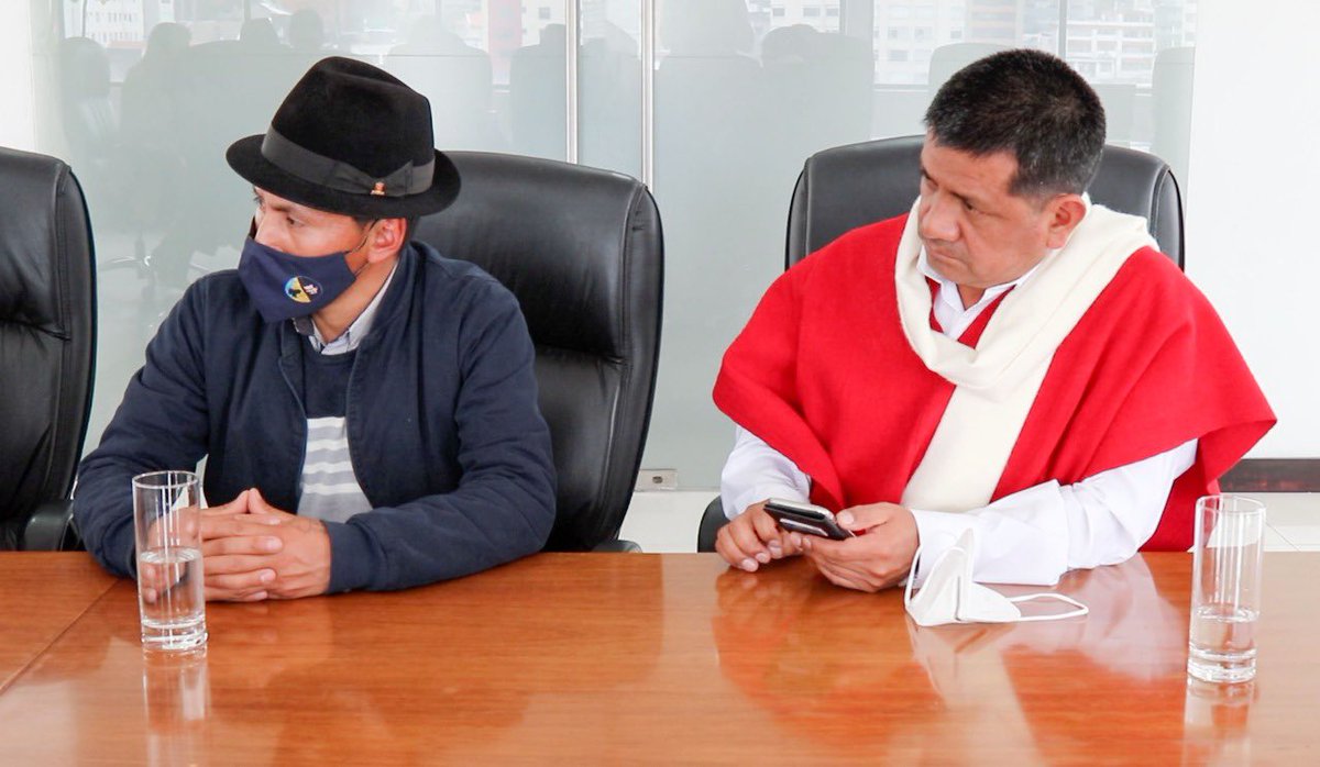 vmaino's tweet photo. Recibí a los líderes comunitarios de Cotopaxi. En @Telecom_Ec apoyamos las organizaciones sociales y conectamos al área rural brindando conectividad, servicios digitales para generar una inclusión de la comunidad. https://t.co/iIOTFzGl81