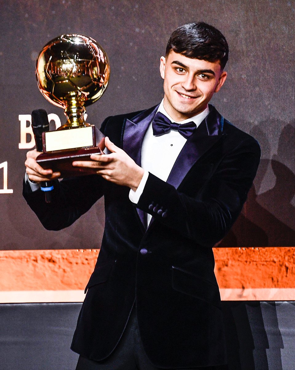 Golden Boy 2021 -> Pedri 🥇