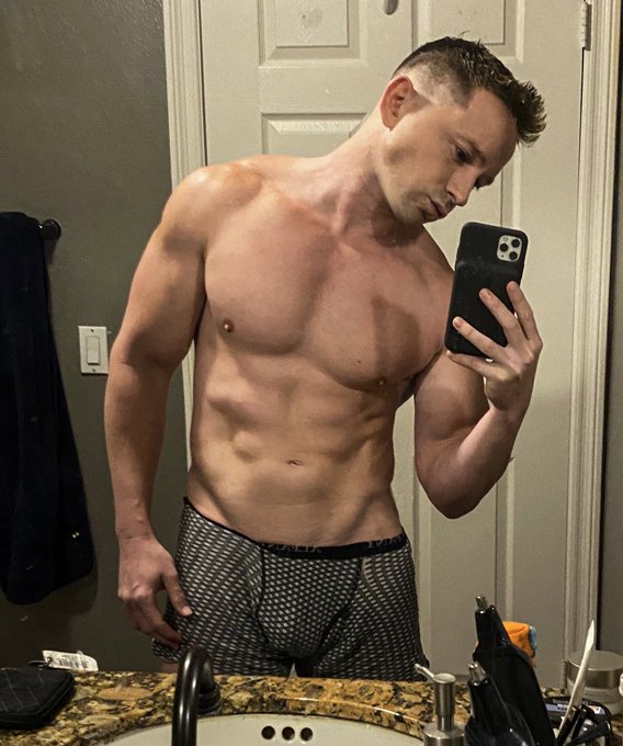 Cutting quick from thick. https://t.co/fa4o81mrJs