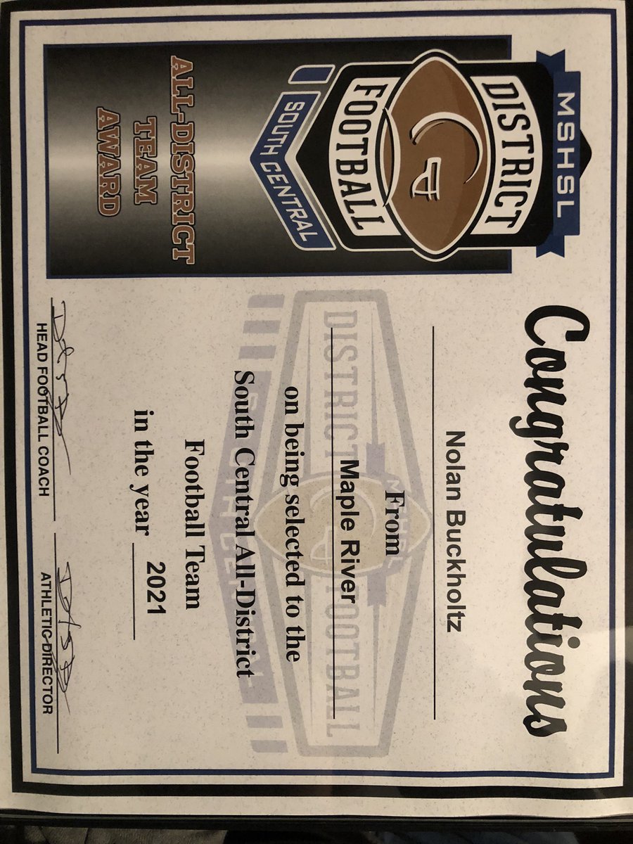 BuckholtzNolan's tweet photo. Thank you to all my coaches and teammates for this very memorable and successful season. This year I was awarded with 3 awards. The all district team award, the all district defensive lineman award and the Maple River Lineman of the year award. #ownit 🦅🔵🟢@Maple_River_FB https://t.co/gQm6fP6MiE