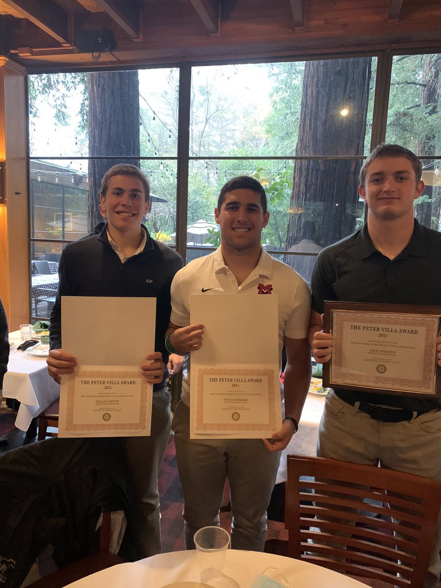 _MV_Athletics's tweet image. Very nice event today at the Peter Villa award luncheon.  We had 3 great representatives of the football program and our school recognized.  Congrats fellas! @dyllan_devitt @SchrammRocco @JackEndries @MVHS_Football