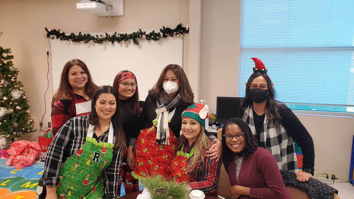 Rosario Flores tweet media