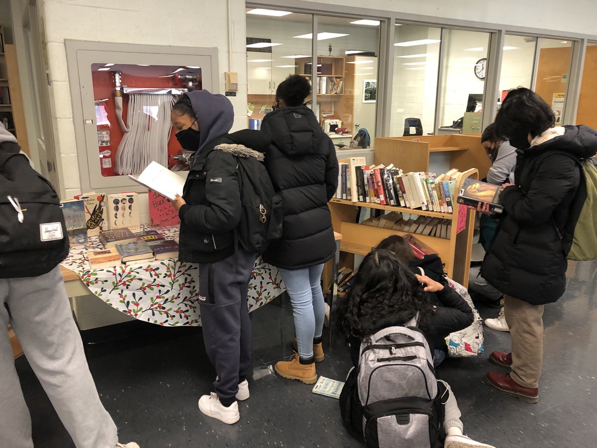 LancerTweet's tweet photo. First day of A buck-a-book campaign a huge success! #tdsb #lc3 https://t.co/g8zkIJJCi4