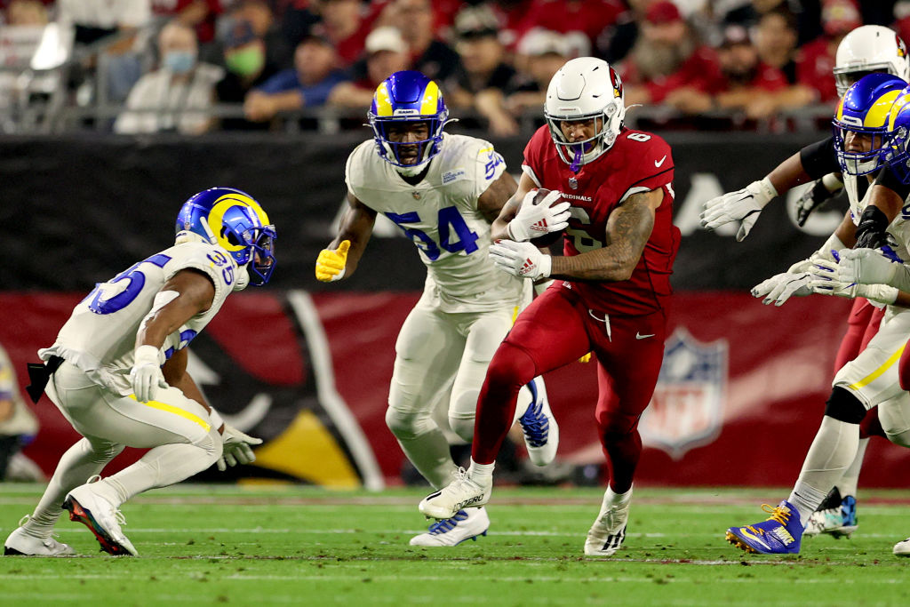 ESPNInsights's tweet photo. James Conner has now scored a touchdown in 7 straight games, matching John David Crow (1959-60) and Mal Kutner (1947-48) for the longest streak in Cardinals franchise history.

#MNFStats https://t.co/A37hQBrfDL