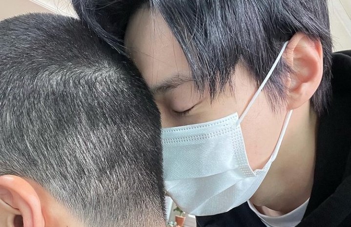 doyoung instagram update with gongmyung 🥺