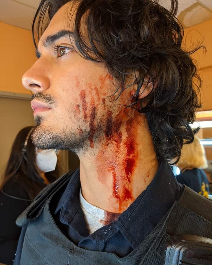 revilreboot's tweet photo. Avan Jogia as Leon S. Kennedy behind the scenes of #ResidentEvil: #WelcomeToRaccoonCity 🔥 https://t.co/36W1wcp89i