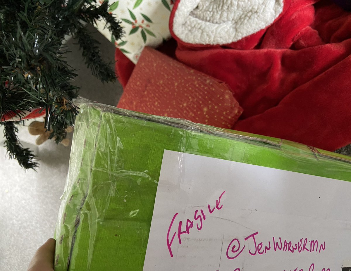 Yay! It’s here at long last after postal drama. Handed to me personally by my postie today! Thanks #SecretSantaNZ2021