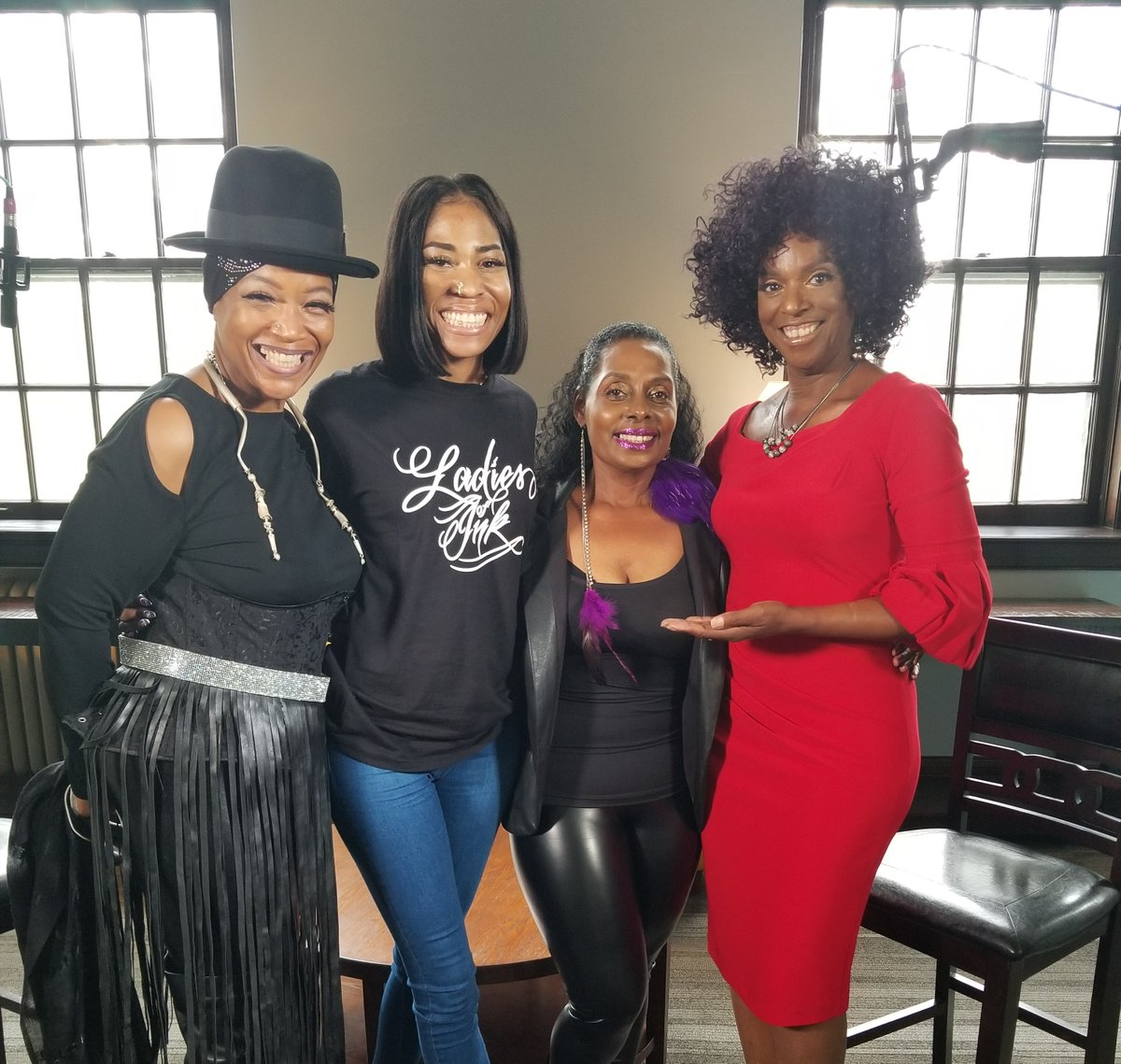 DetroitPerforms's tweet photo. Get ready for a brand-new @DetroitPerforms Live From @MarygroveSchool WEDNESDAY Dec. 15 at 7:30pm ET on @detroitpublictv!
See performances from body artist @sandysland4u, tattoo artist @LadyLTattoos, and makeup artist #TreMarcel! 🤩 https://t.co/i7FSIffXmC