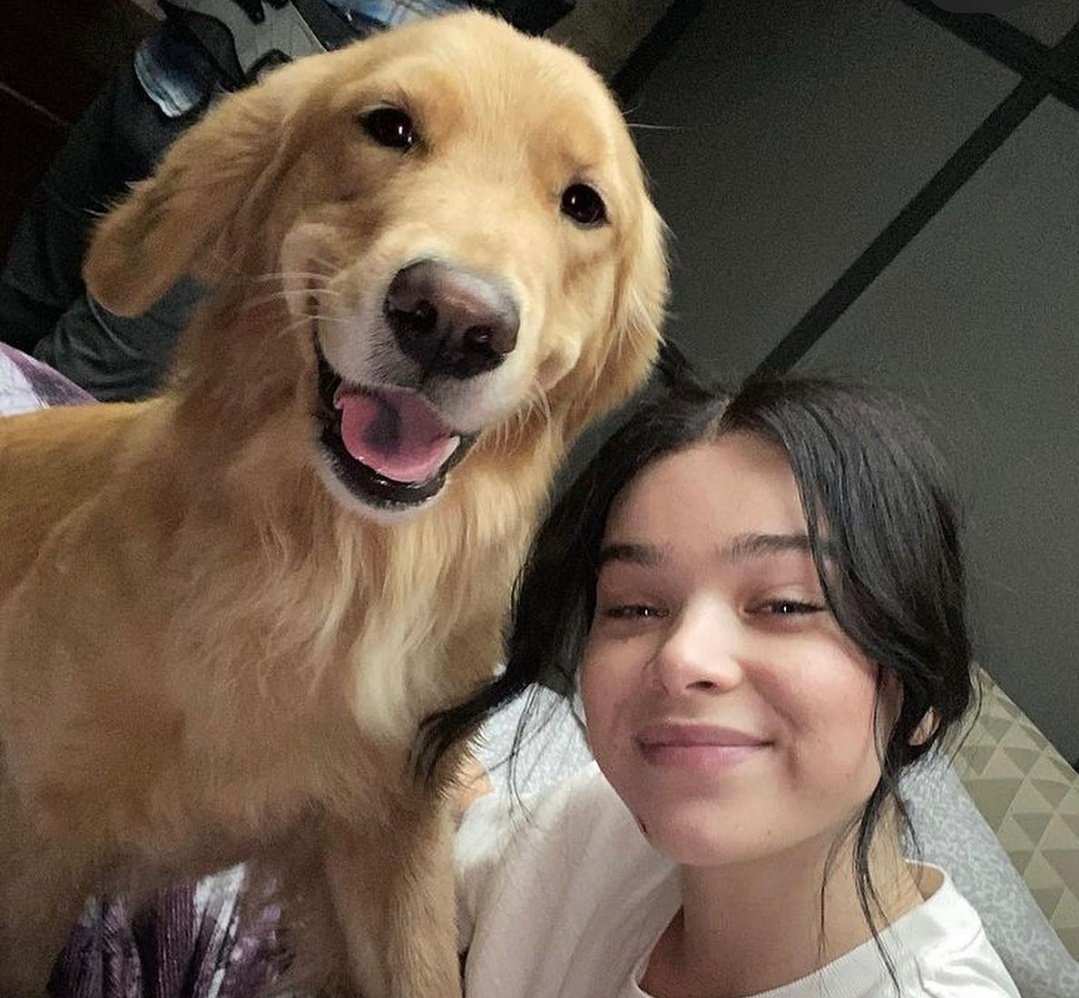 Happy birthday hailee steinfeld I forgot 