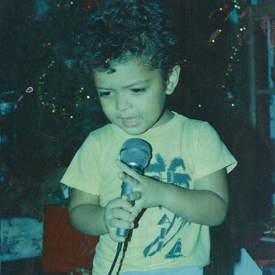 BRUNOARCHIVE's tweet photo. "Go Little Rockstar" 🌟 https://t.co/USlX7nsJyw