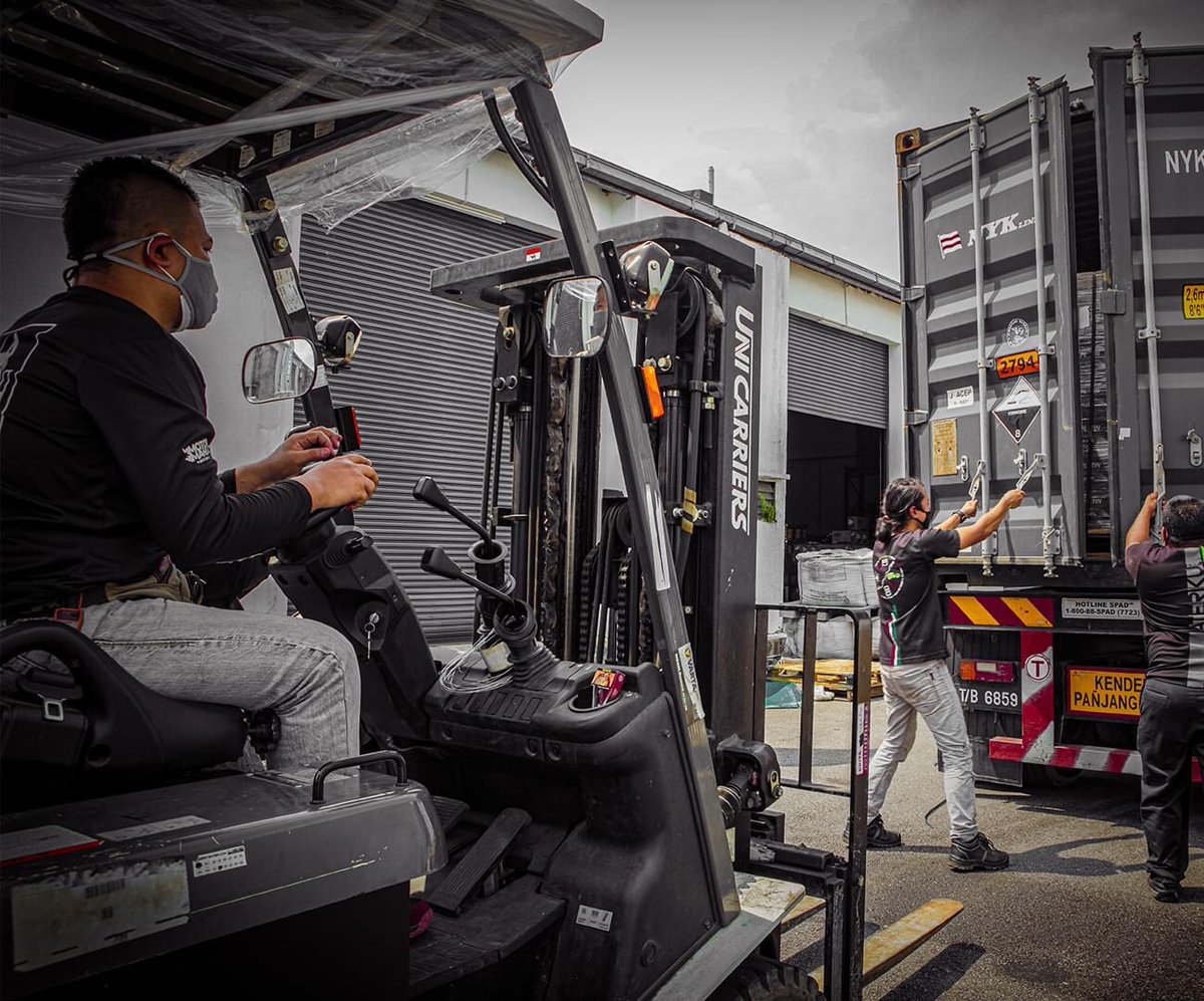 baterikudotcom's tweet photo. Talent means nothing, while experience, acquired in humility and with hard work, means everything. - Patrick Suskind

#bateriku #baterikong #beyondbatteries #buyanywhere #supporteverywhere https://t.co/yyC87sRVE8