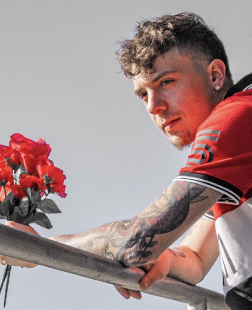 Red Roses 🌹

#BigData #Analytics #DataScience #Al #PyTorch #Iot #IIoT #RStats #TensorFlow #JavaScript #ReactJS #CloudComputing #Serverless #DataScientist #Madman1 #Linux #Programming #Coding #MLOps #100daysofcode #retweet #ModelOps #OGD #ArtificialIntelligence #models #RETWEEET