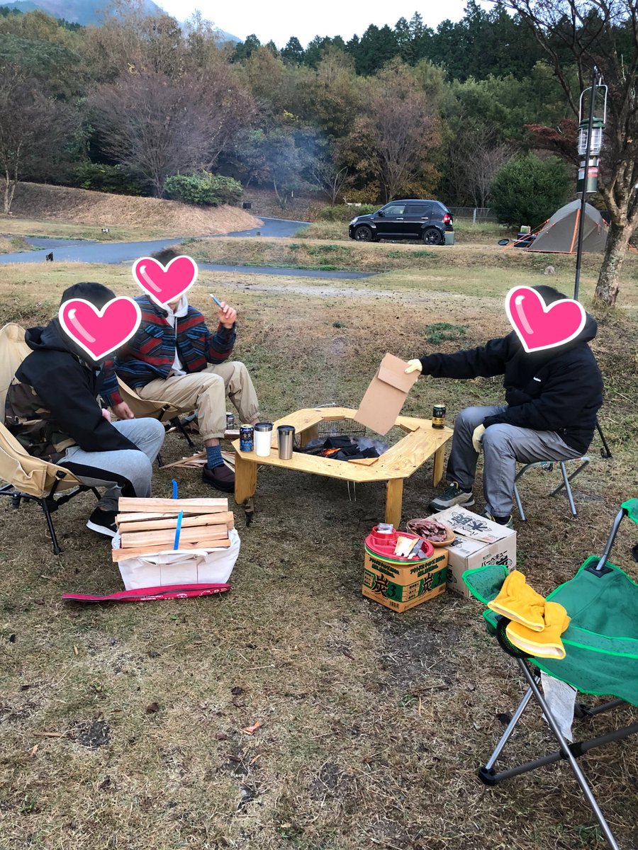 a_chan356camp's tweet photo. #DODジャンボ 
20年振りに両親、兄妹とカマボコテン
トでキャンプできました🐰🏕小さい頃に親にたくさんキャンプ連れてってもらって、小さい頃の思い出=キャンプになってました🏕両親と昔の思い出話に浸れました💓それを継いで今は自分たちがキャンプして娘の良い思い出ができるようにと願ってます🥰 https://t.co/4h24LudDBK